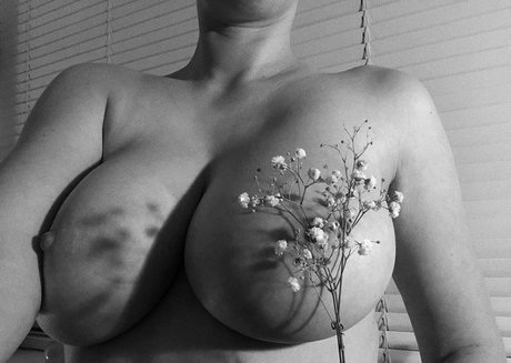 bunny xxx onlyfans free sexy pic