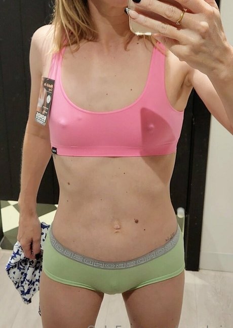 snacksixfree art actress pics