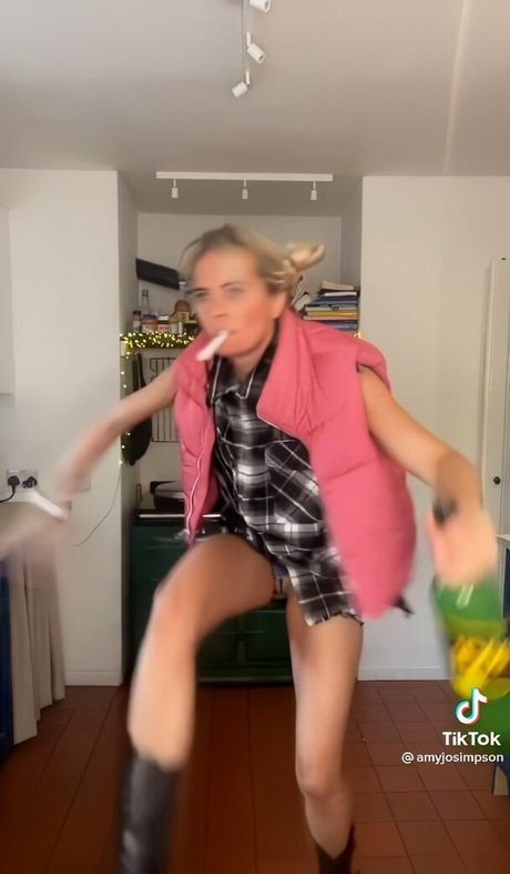 Amy Jo Simpson top model gallery