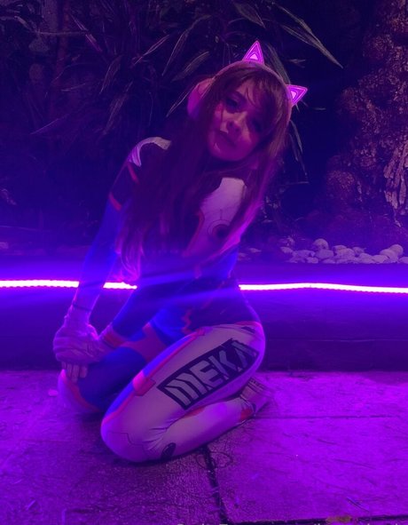 Jezzylush sexy model pic