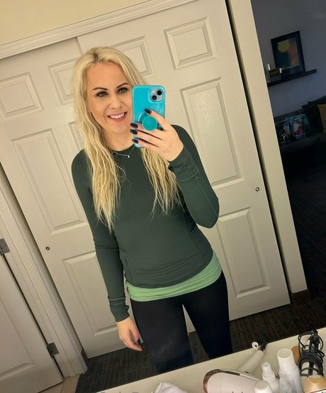 asian young onlyfans nudes photos