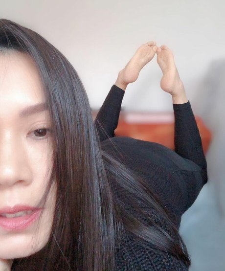 Worldsexiestfeet pornstar nude pic