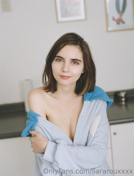 liararouxxxx pornstar perfect pictures