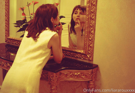 liararouxxxx model xxx images