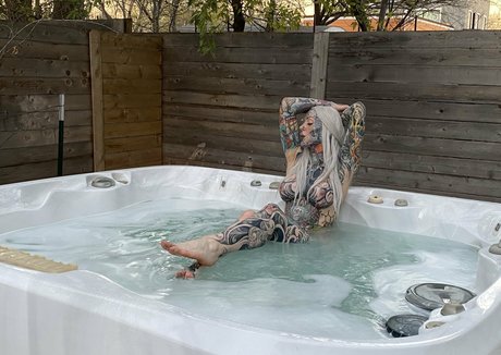 cignosuicide adult actress pics