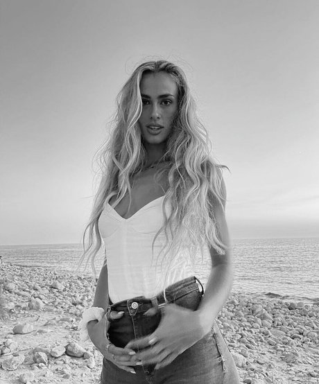 Meeryo7 nudes pornstar photo