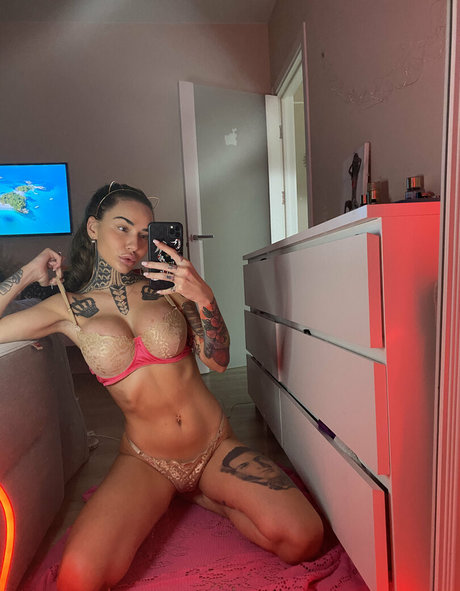 blonde muscle onlyfans free pics