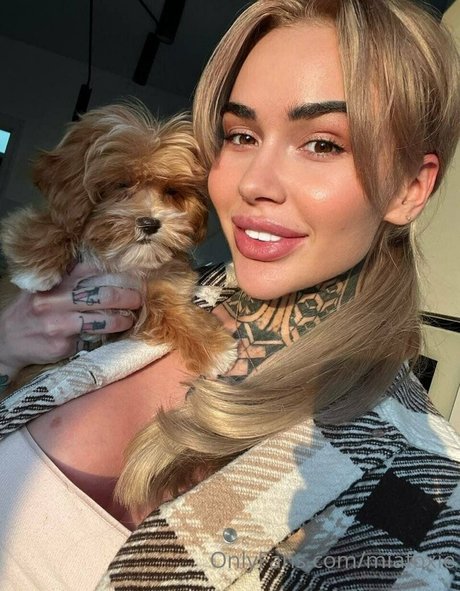 miafoxie hd star photos