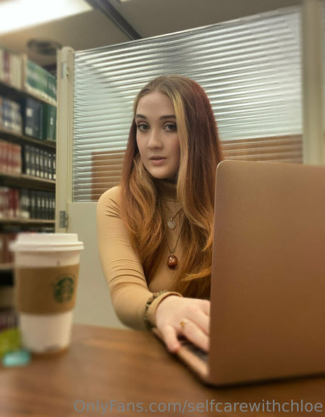 selfcarewithchloe nudes model pic