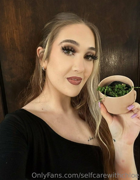 blonde muscle onlyfans nude pic