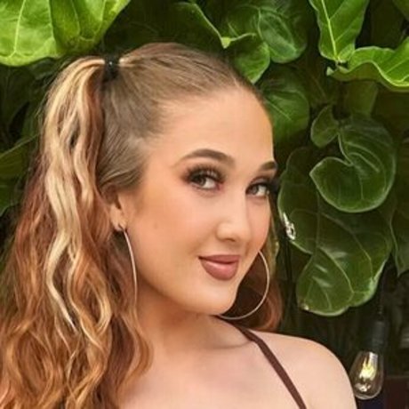 kitchen fuck onlyfans porn pictures