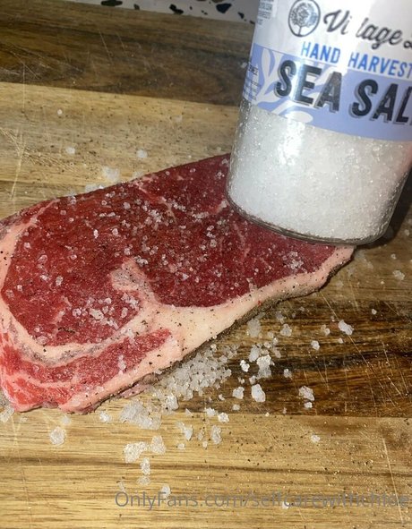 selfcarewithchloe star top picture