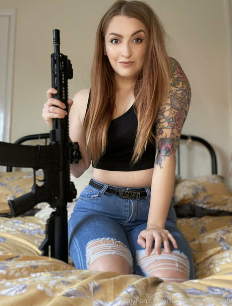 Femmefataleairsoft xxx model pic