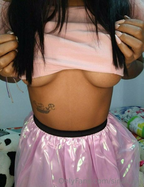 sinaluisa model adult img