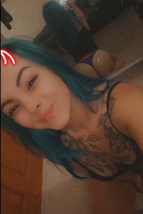 Bare sativa_ beautiful model photo