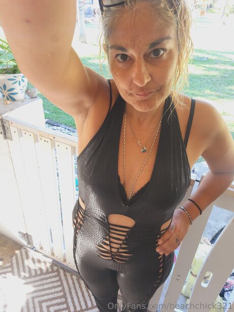 Beach Chick 321 pornographic star archive