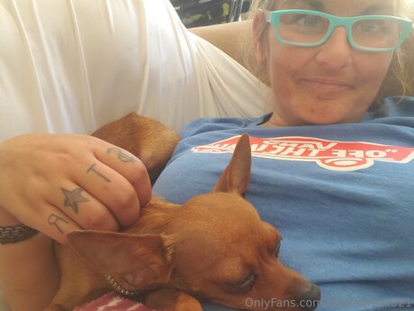 strawberry milk onlyfans pornographic images