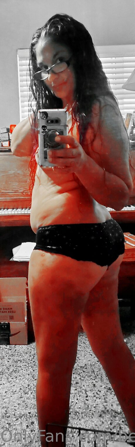 Beach Chick 321 hot pornstar gallery