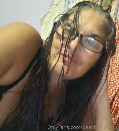 Beach Chick 321 pretty actress picture