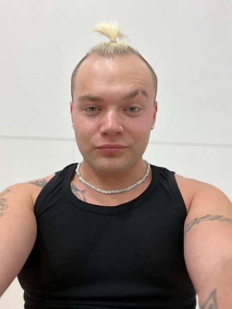 Mikie nude star pictures