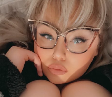 Andi Lovegood erotic pornstar gallery