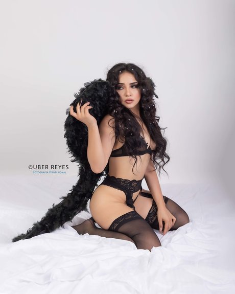 Catalina bad naked star picture