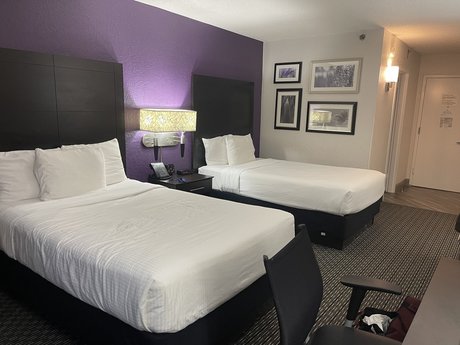 No Face No Case nude actress gallery