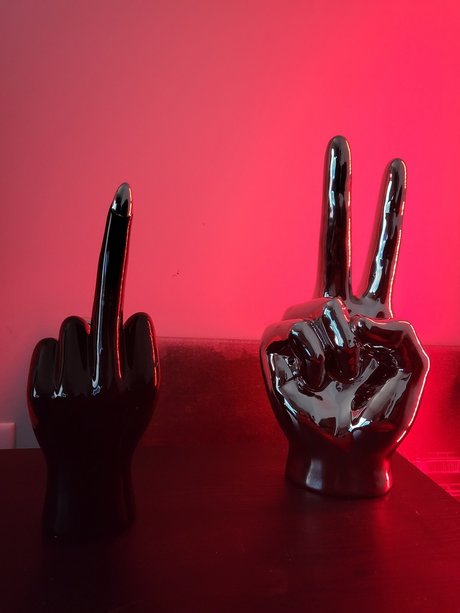 Mike Dirty model pretty pic