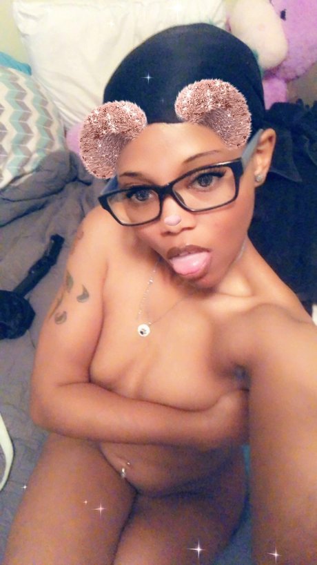 Miiniie nude actress photos