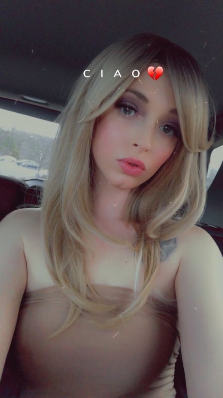 MILKMONEY adult star pics