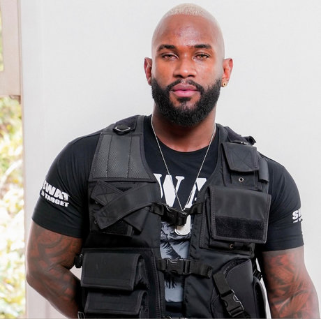 Miguelbaiano_ model exclusive images