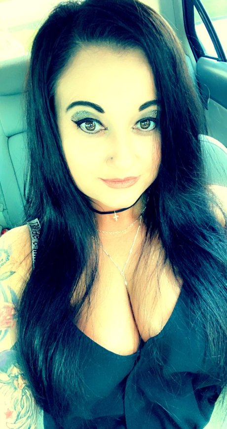 Allthatglittersisboom model pornographic pic