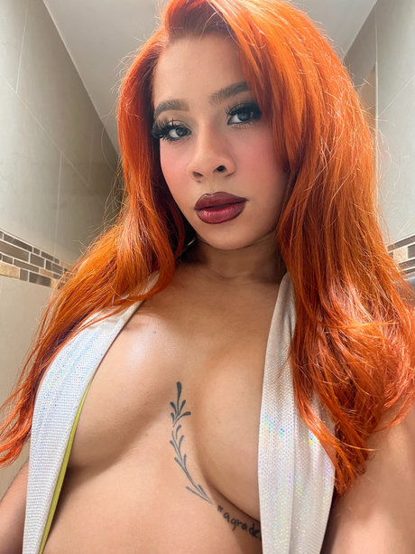 Trendy sex actress photos