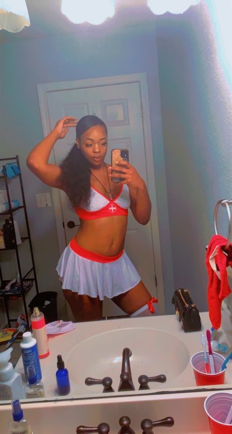 Charlotte Watson model sexy photos