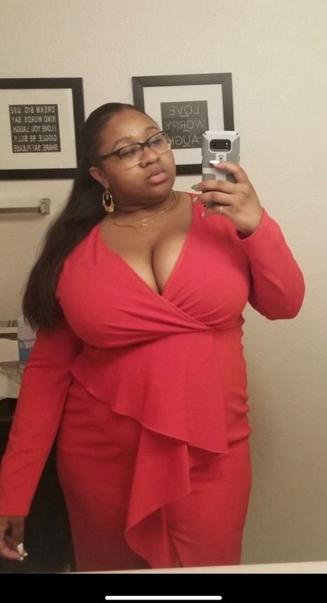 Cara Gianni exclusive model photo