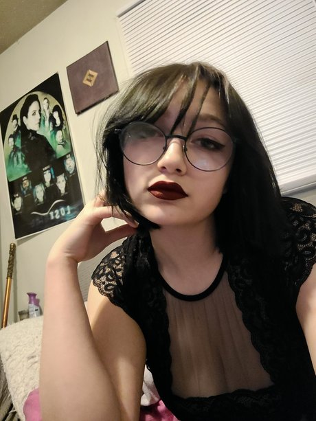 Livz nude pornstar img