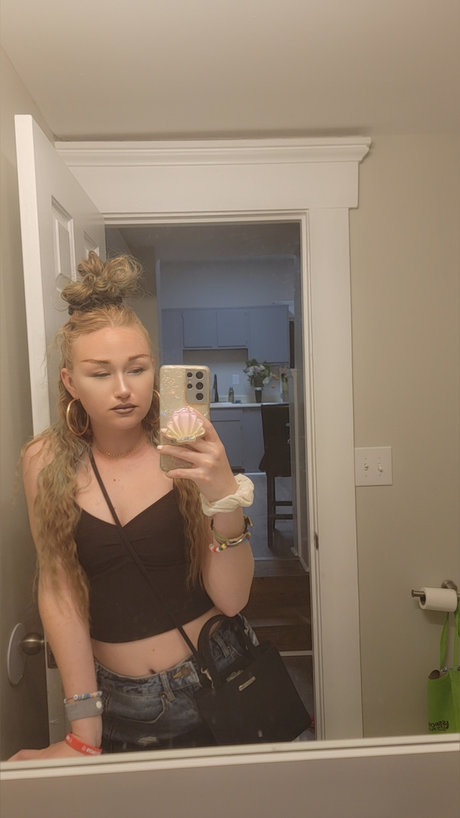 _minimarshaneale_ nude star pictures