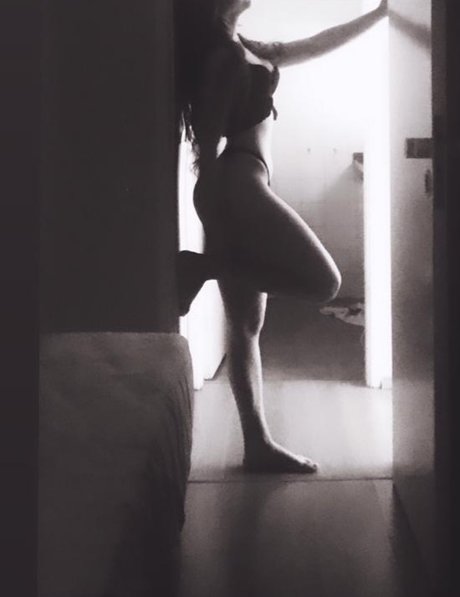 Milly Vargo high quality star pics