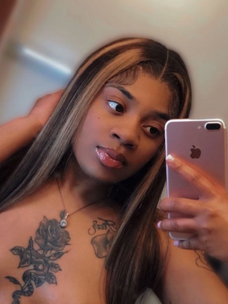 Caramel_ nudes pornstar photo