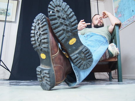 Miles Striker star top pic