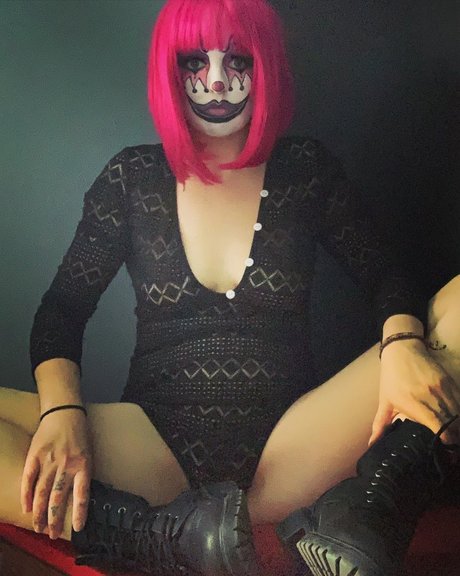 MissFrownyClown model xxx images