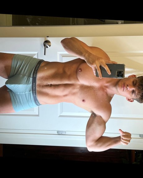 Jackson Riggs pornstar exclusive picture