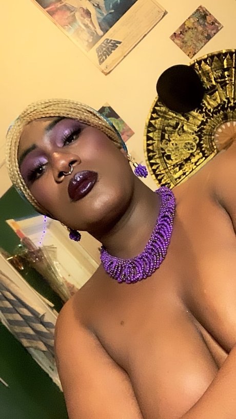 Ts Nikki nudes model photo