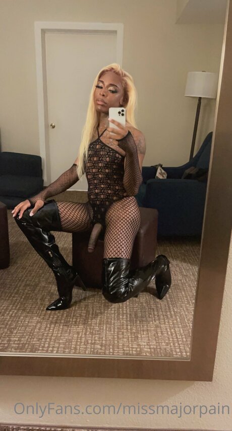 Miss MAJOR Pain actress picture