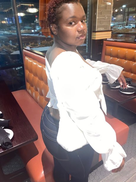 MissLiyaD pornstar exclusive photos