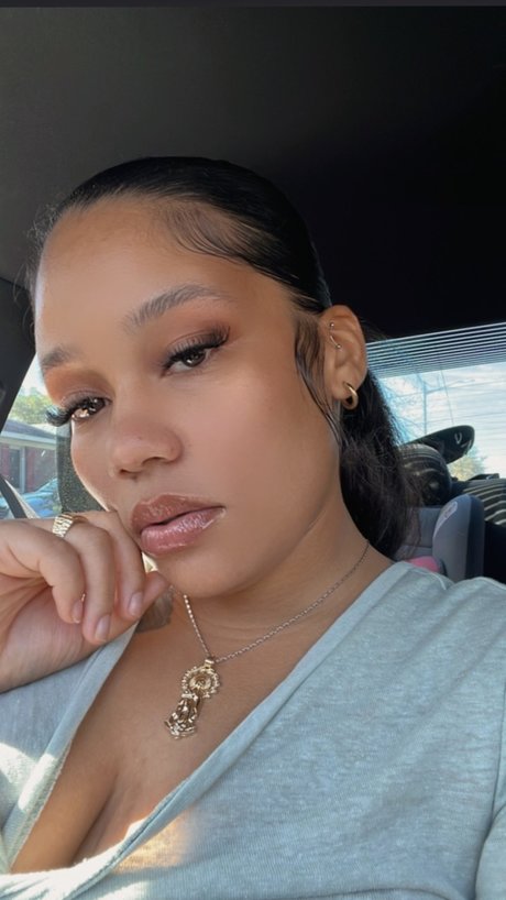 BigKara_ hd model pic