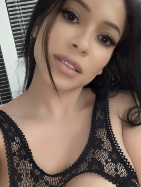 missjenifffer nice model image