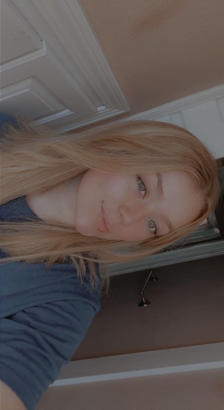 Candice Ruth model pornographic photos