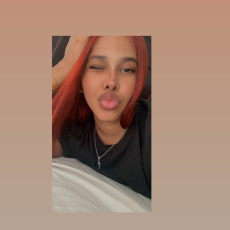 brunette teen onlyfans nude photo