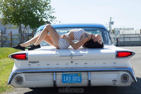 Jescalouise nudes star pics